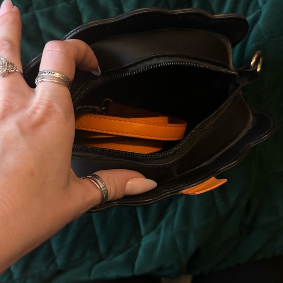 Sleepy Hallow Cross Body Purse - Picture 3 of 5